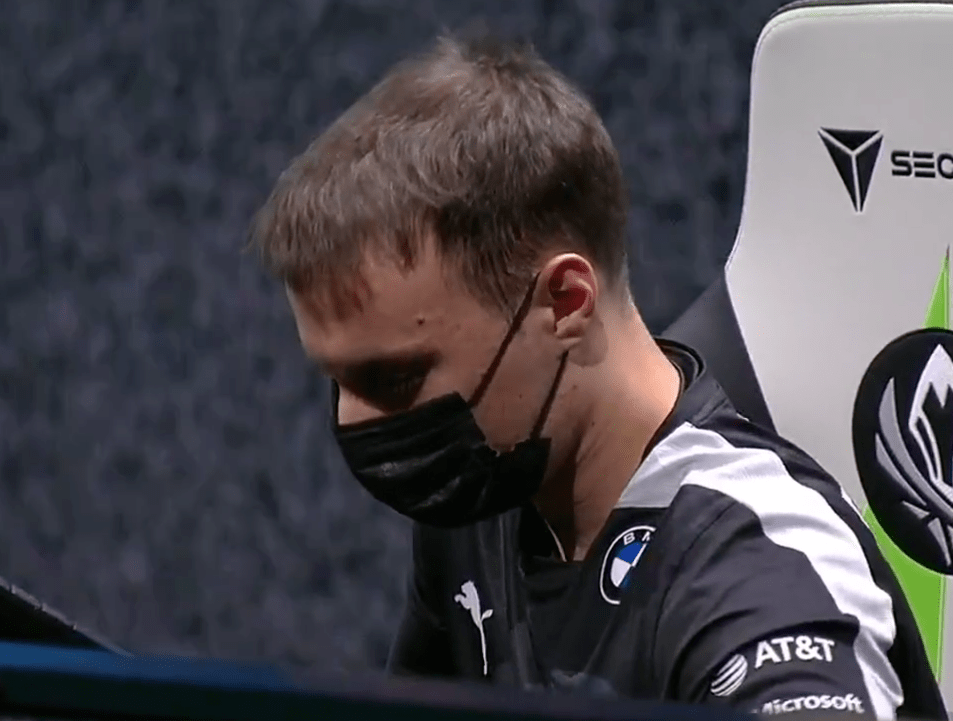 Ming回归赛场，逆转首场状态亮眼，拜仁观众沸腾！