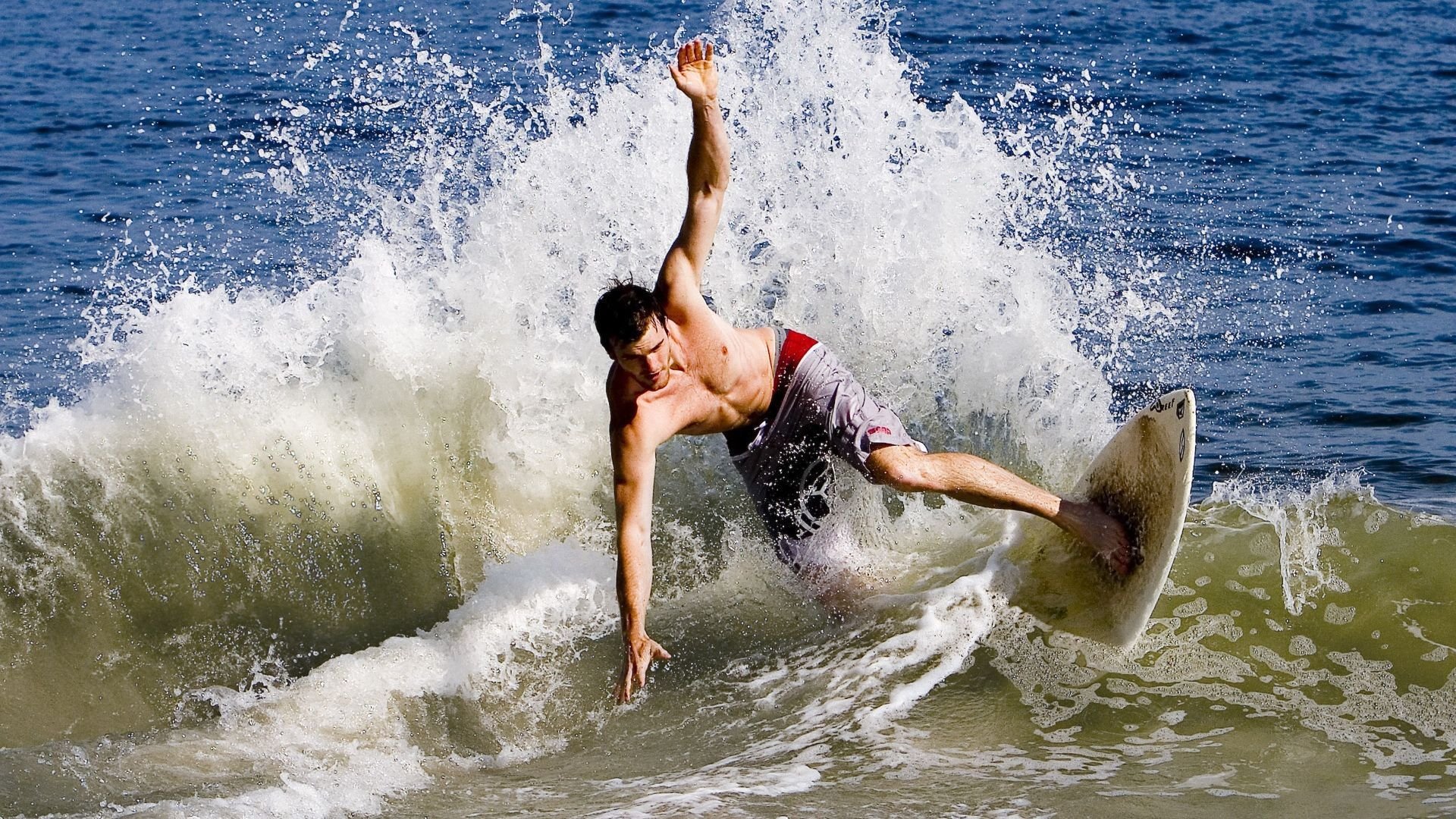 莱万多夫斯基遭遇十二连败，尤文图斯教练面临压力！